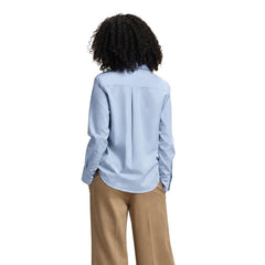 Image 2 : Chemise femme Only bleu azur portée, détail col et boutonnage — Delvale