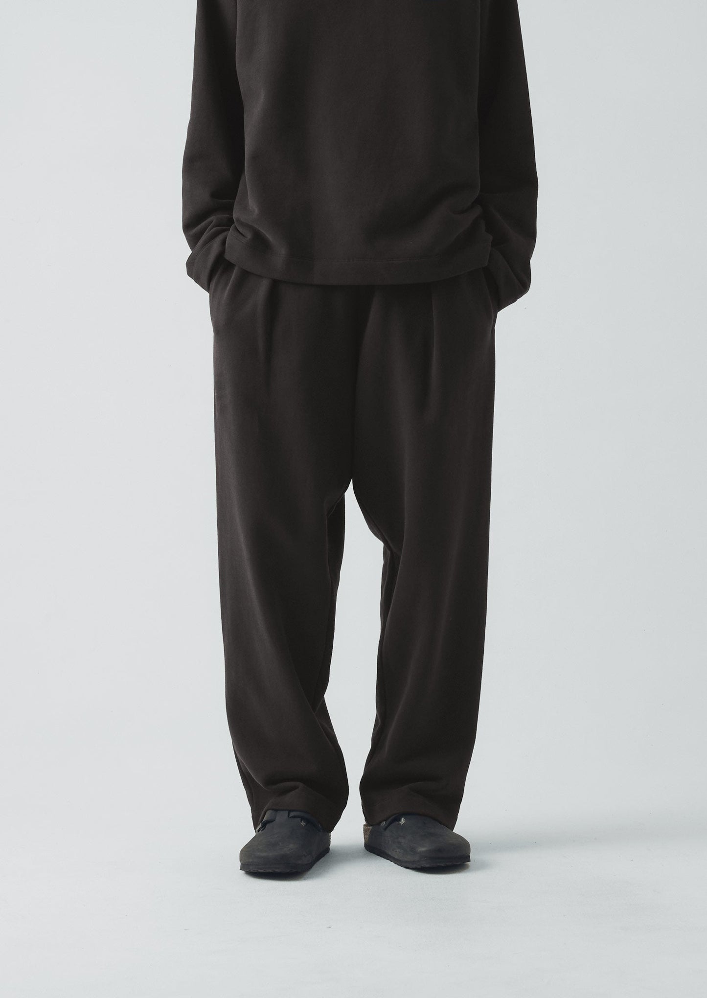 Loopback Jersey Pleated Trousers | Black Pepper