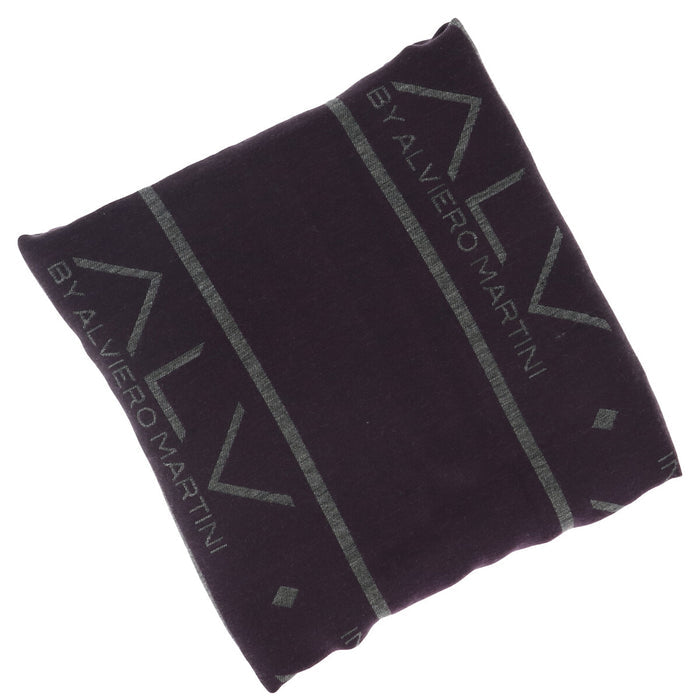 Image 2 : Détail écharpe violette Alviero Martini montrant la texture et l'impression — delvale