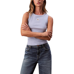 Image 4 : Débardeur Calvin Klein Jeans bleu azur femme porté look décontracté — delvale