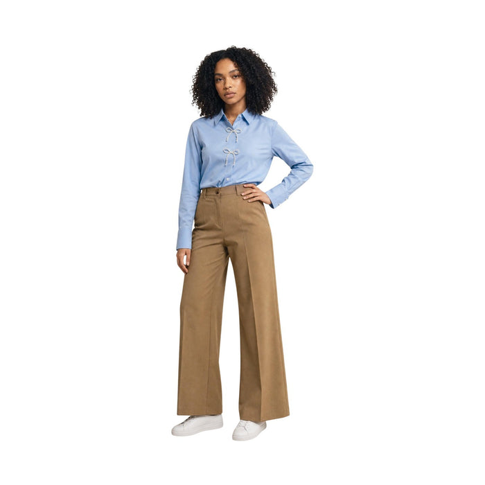 Image 5 : Chemise femme Only bleu azur, look casual chic sur mannequin — Delvale